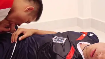 亚洲猛男口交后被尿尿同志无套插入