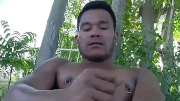 纹身亚洲少年Trevor Northman独自手淫