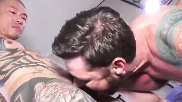 肌肉底盘杰克·麦肯罗特被达米安·龙无套贯穿